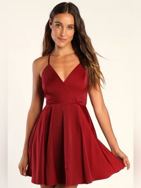 Lulus Wine Red Satin Tie-Back Skater Mini Dress Size S NWT Open Back Fit & Flare